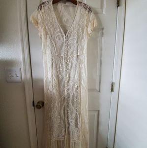 Torrid biege lace button up dress